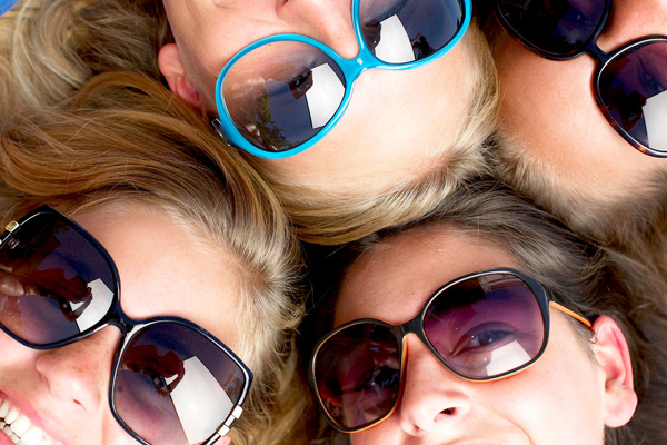 How to distinguish different sunglasses lens materials